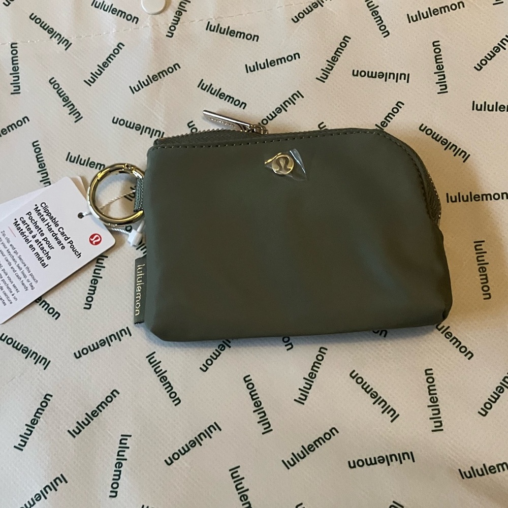 NWT Lululemon Clippable Card Pouch *Metal Hardware, Bay Leaf/GOLD